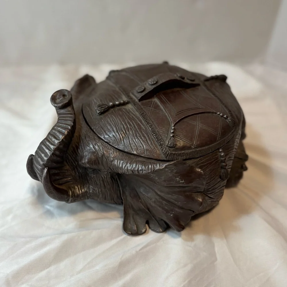 ELEPHANT Trinket Box Lid brown unique textured - Picture 2 of 15